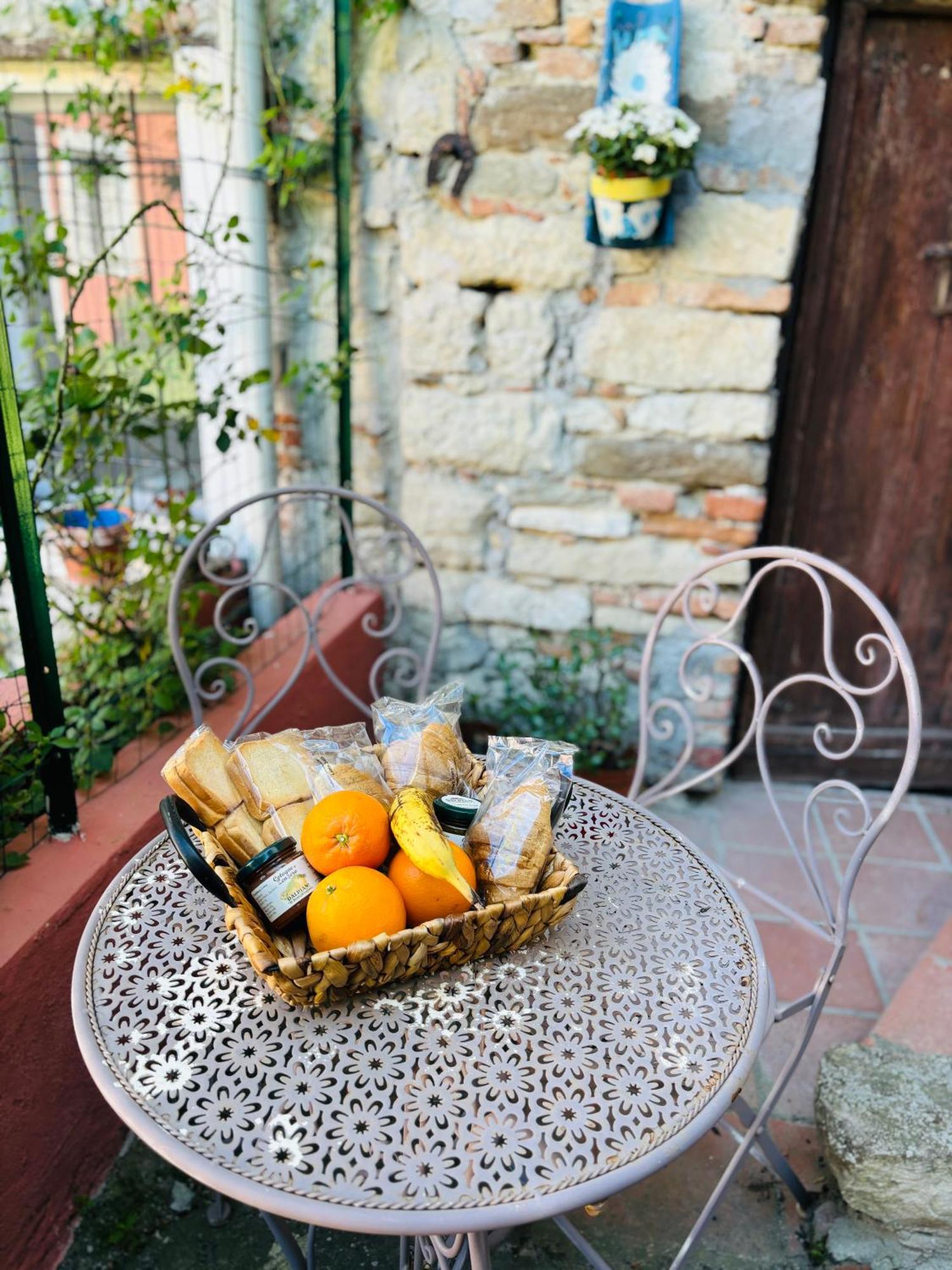 A Casa Di Mirna Villa Borghetto Di Borbera Exterior foto